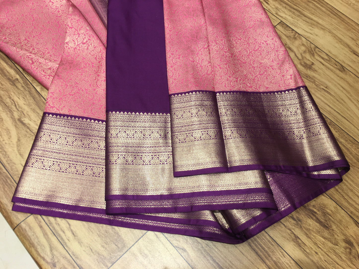 Semi Kanchipuram brocade