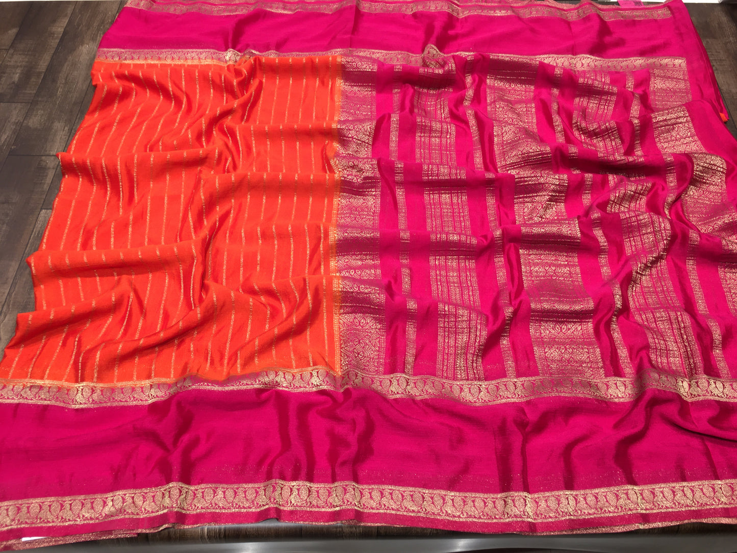 Wrinkle chiffon saree