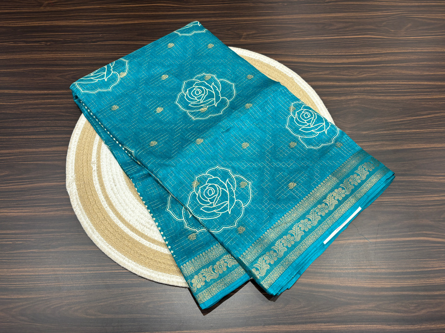 Dola silk saree
