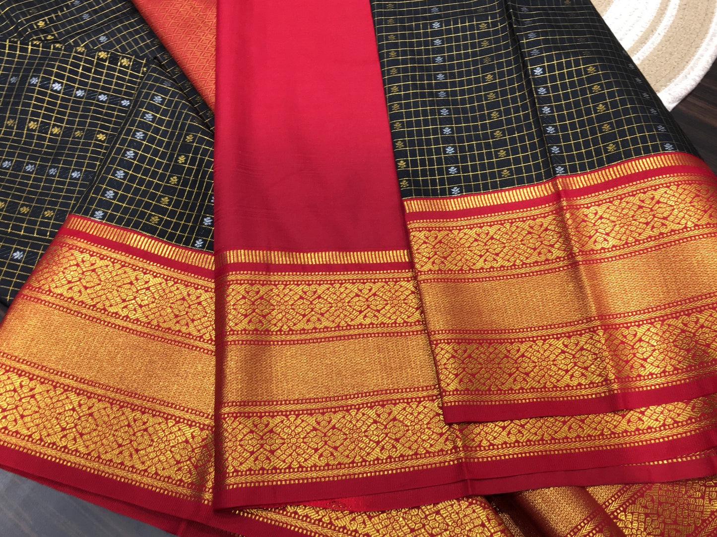 Semi Kanchipuram silk