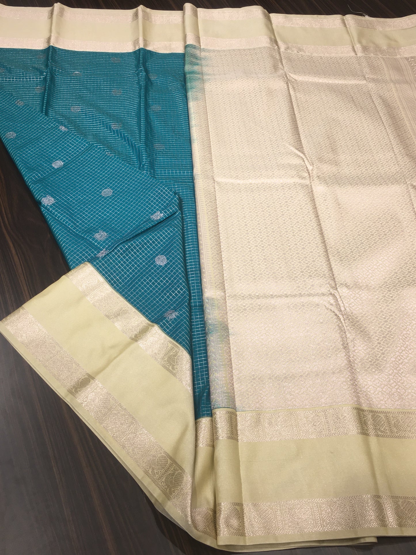 Semi Kanchipuram silk
