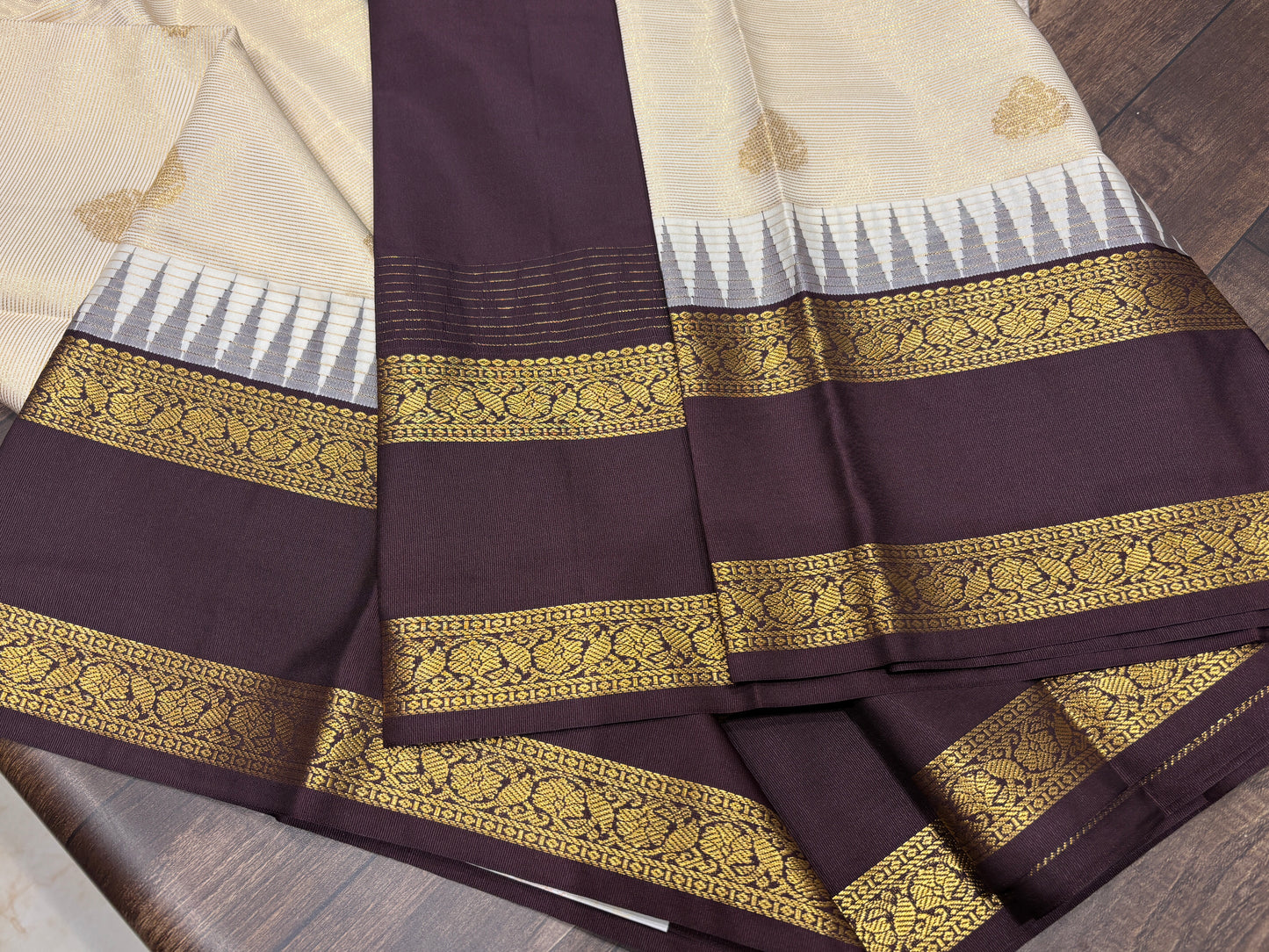 Semi Kanchipuram silk
