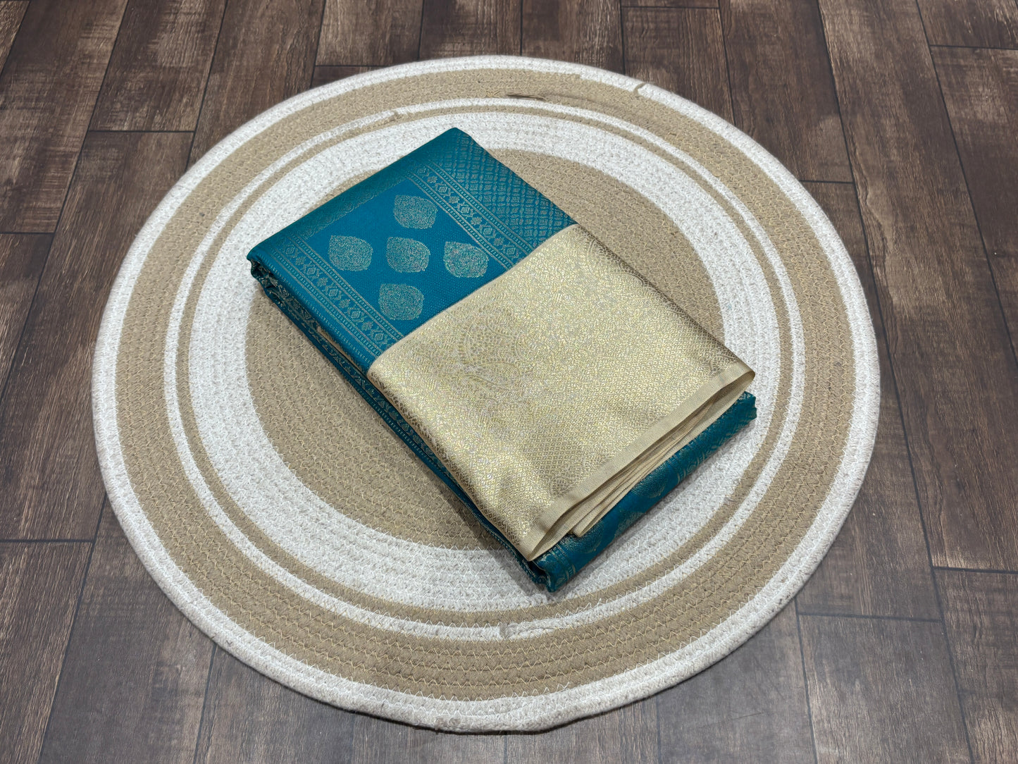 Semi Kanchipuram silk