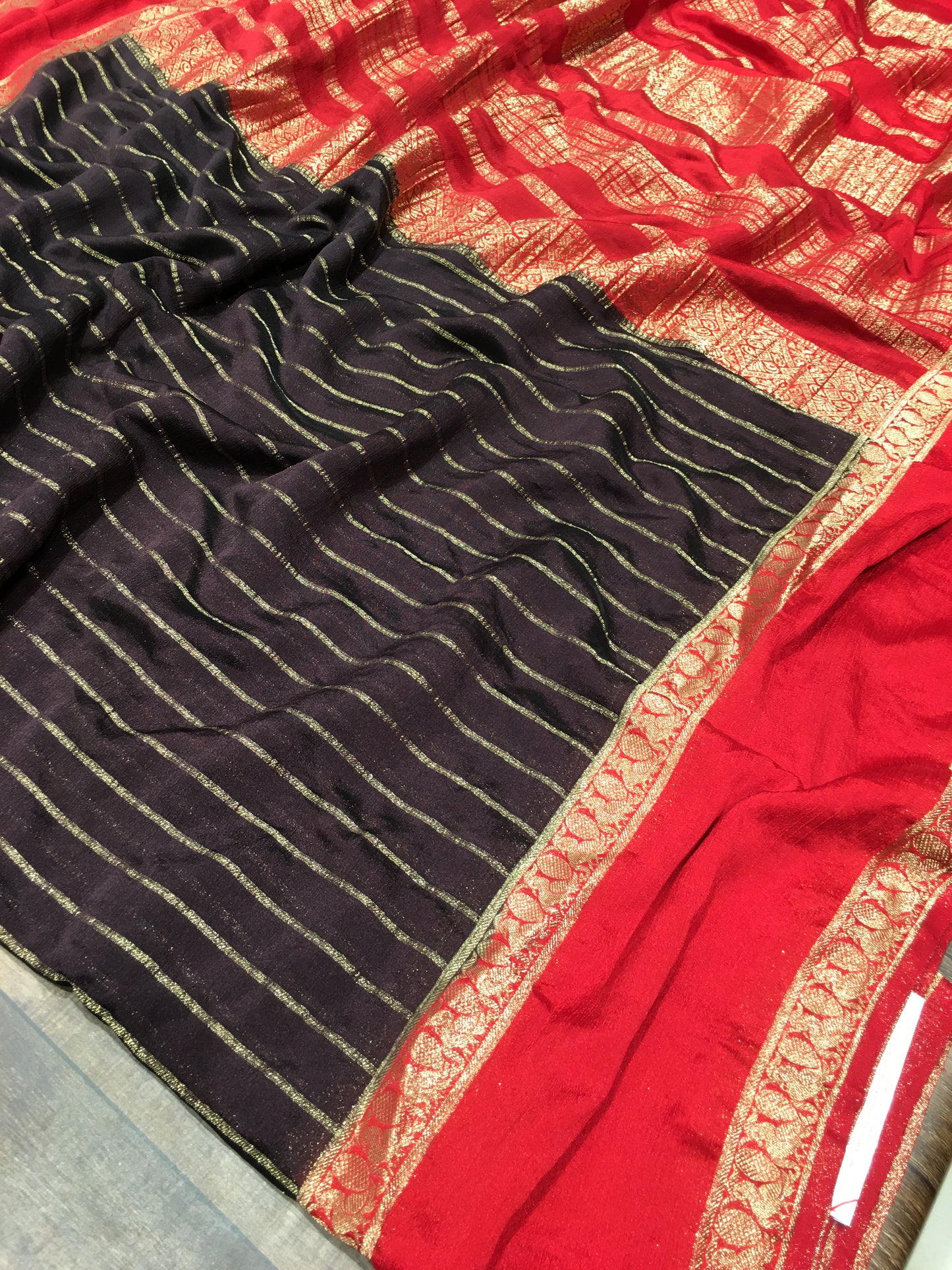 Wrinkle chiffon saree