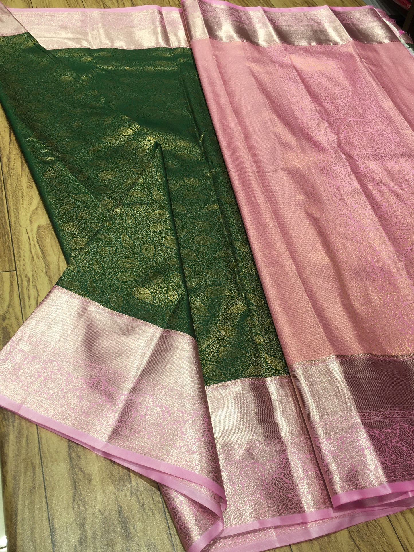 Semi Kanchipuram brocade