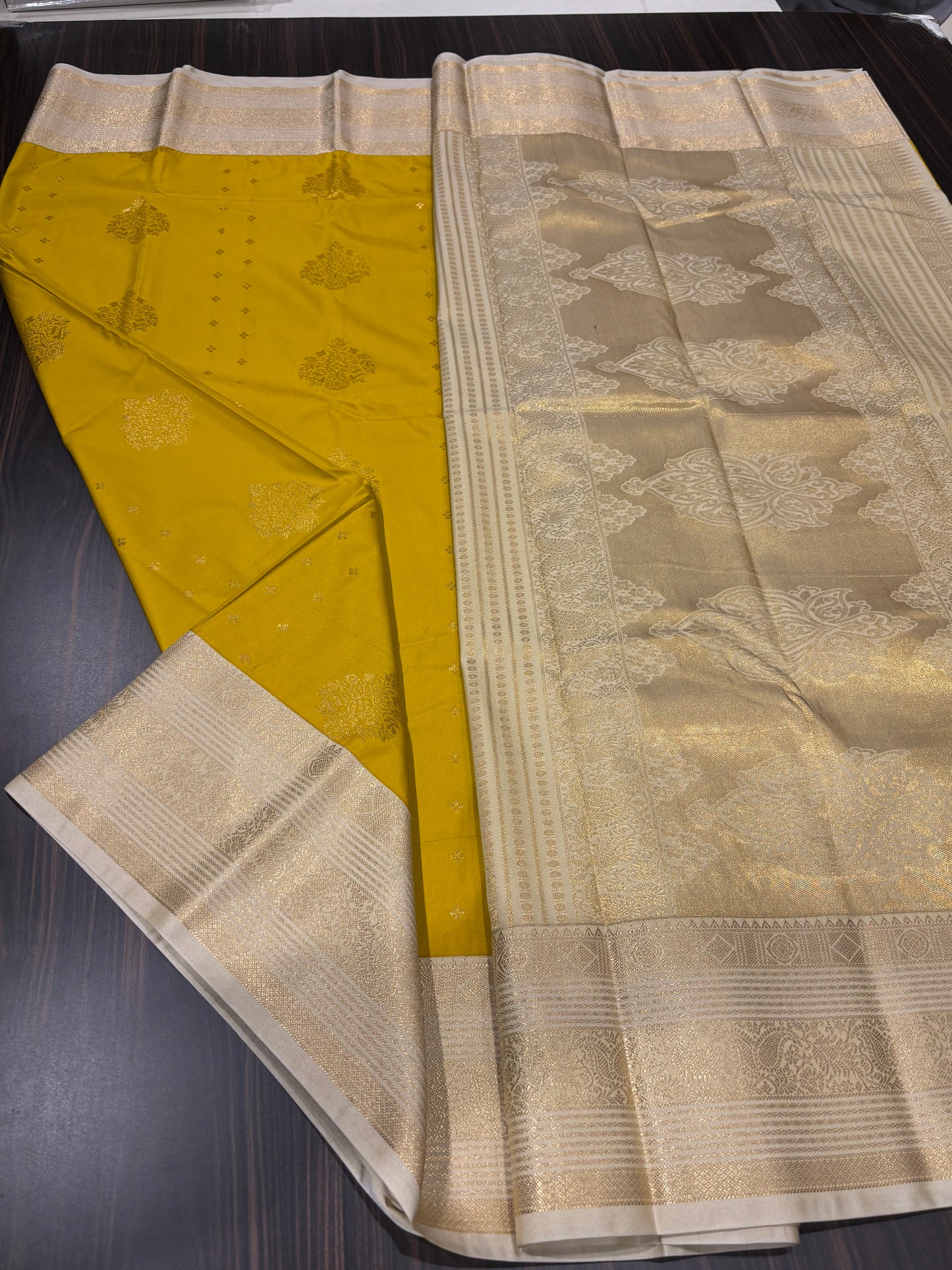 Semi Kanchipuram silk