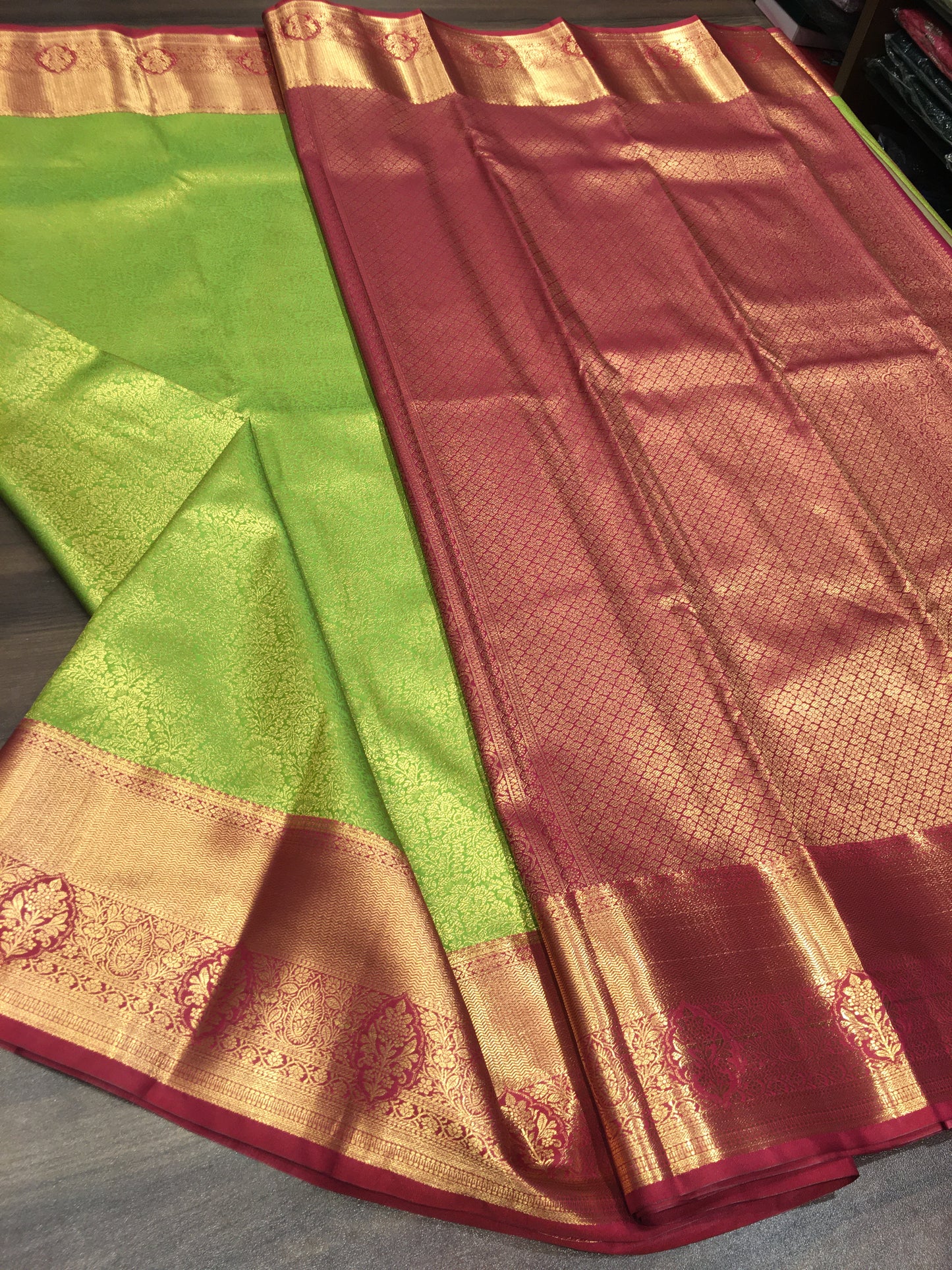 Semi Kanchipuram brocade