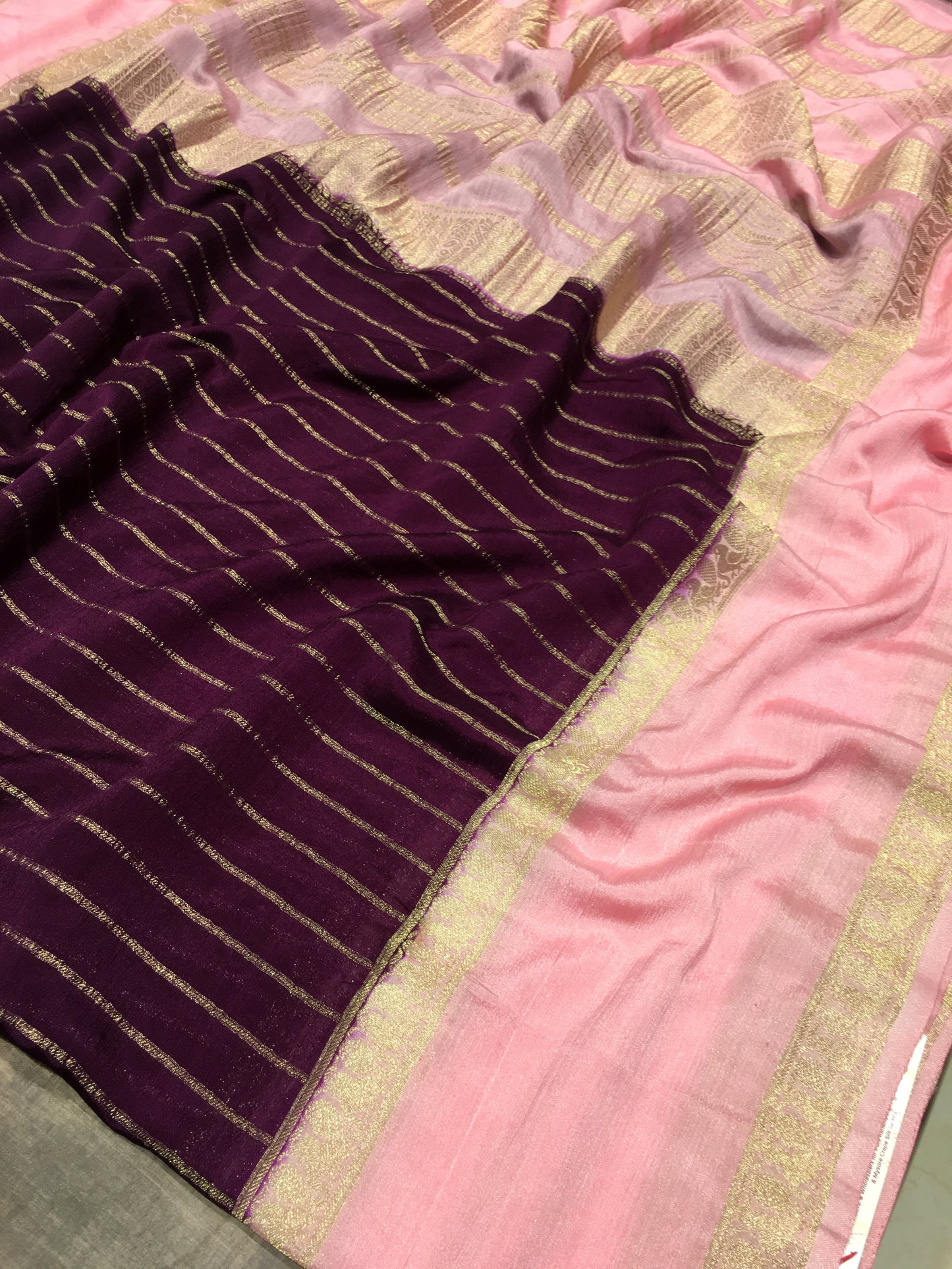 Wrinkle chiffon saree