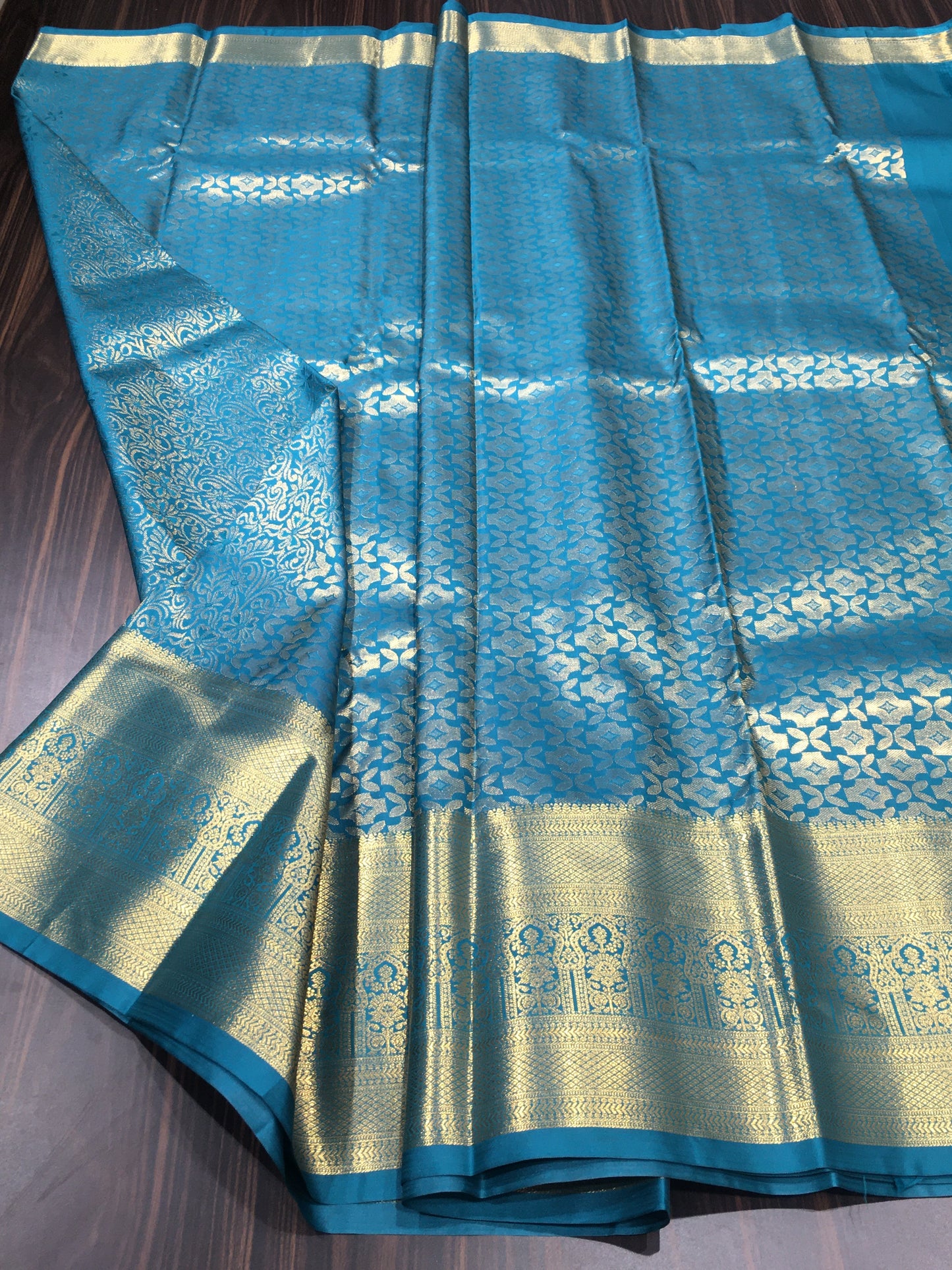 Semi Kanchipuram silk