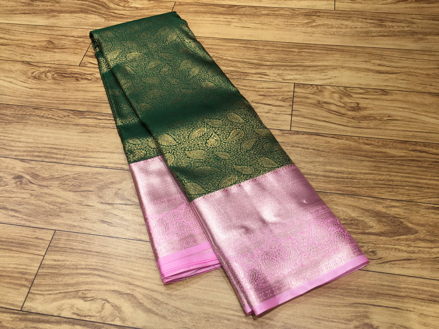Semi Kanchipuram brocade