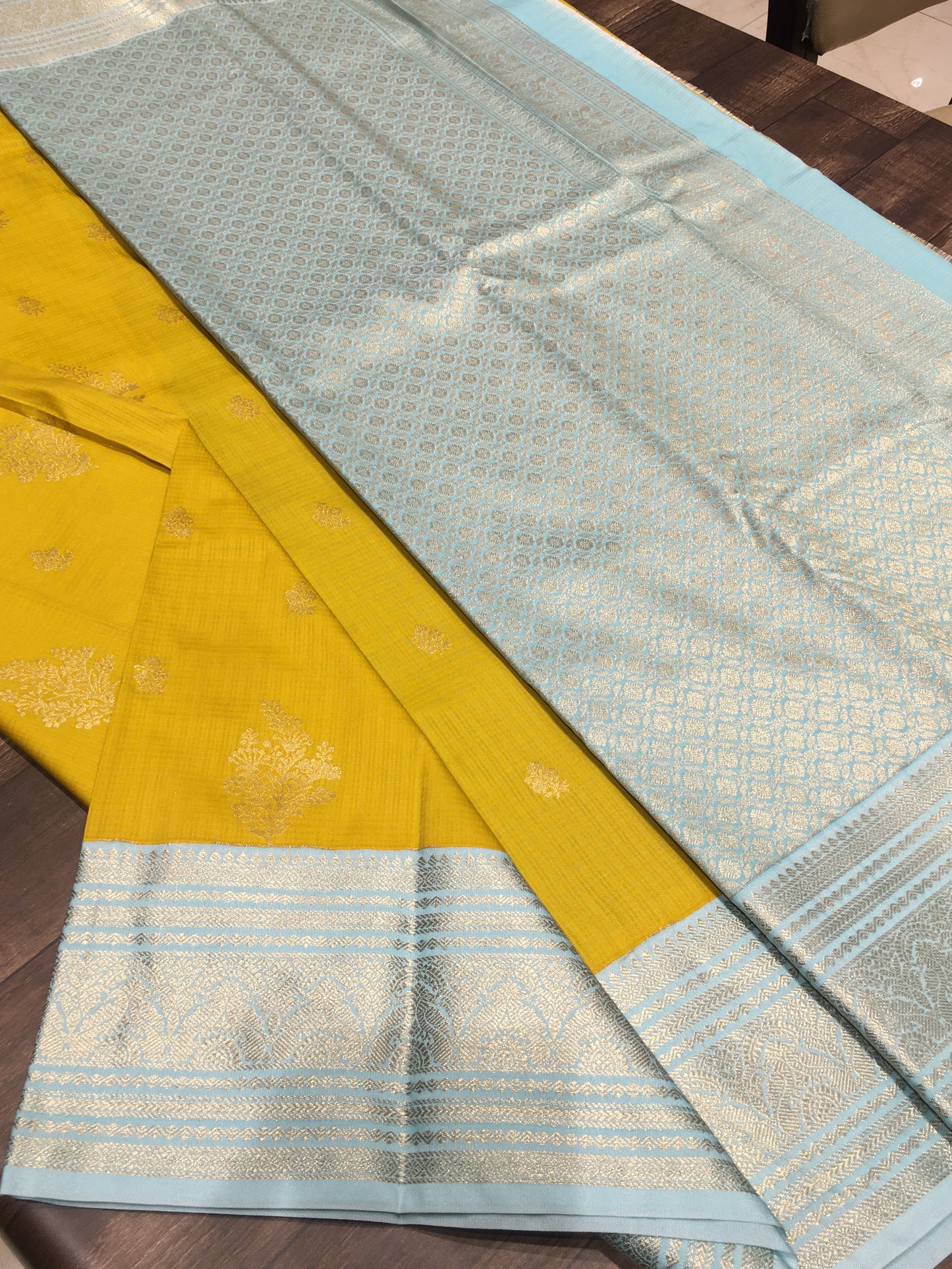 Semi Kanchipuram silk