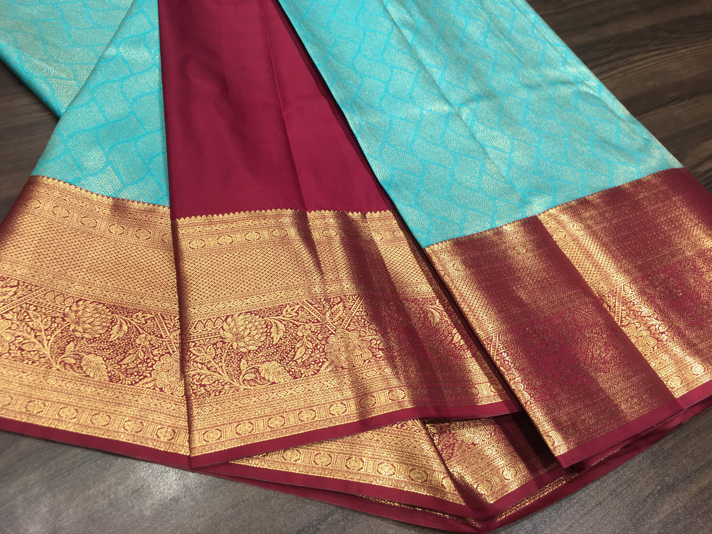 Semi Kanchipuram brocade