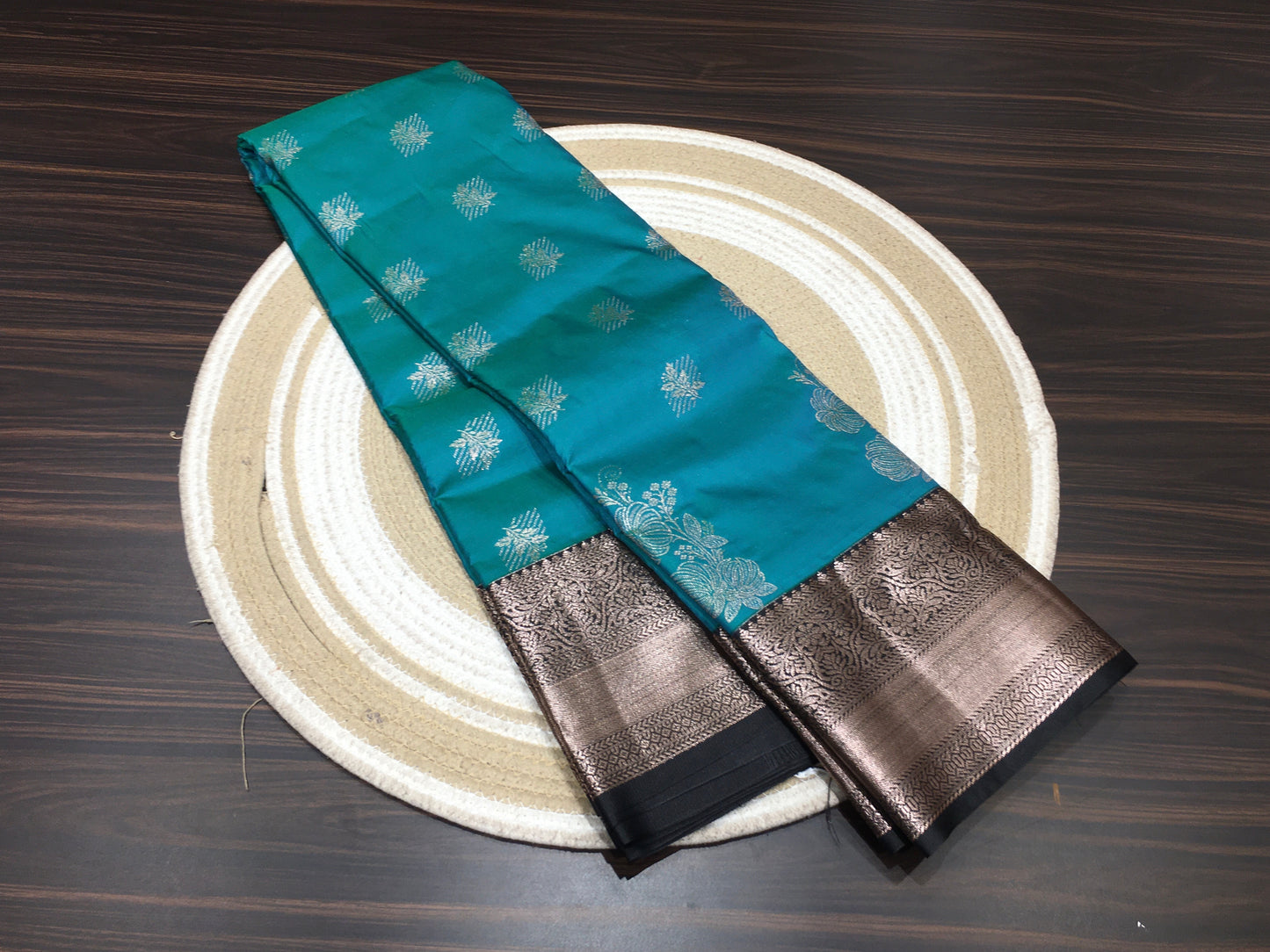 Semi Kanchipuram silk