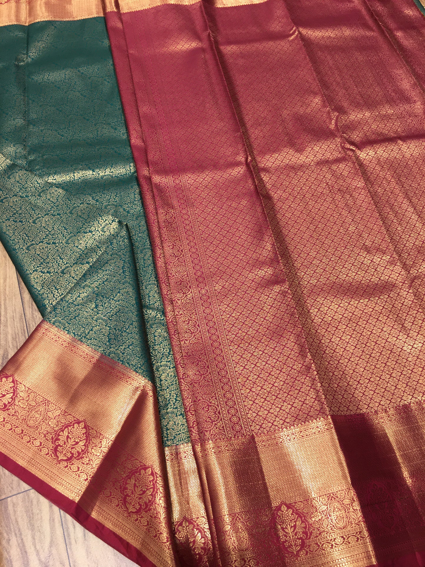 Semi Kanchipuram brocade