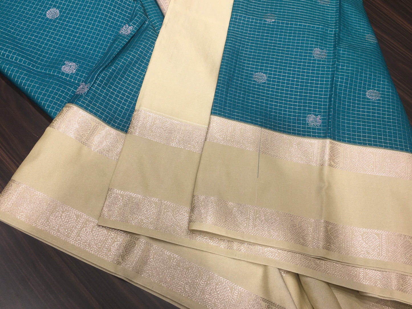 Semi Kanchipuram silk