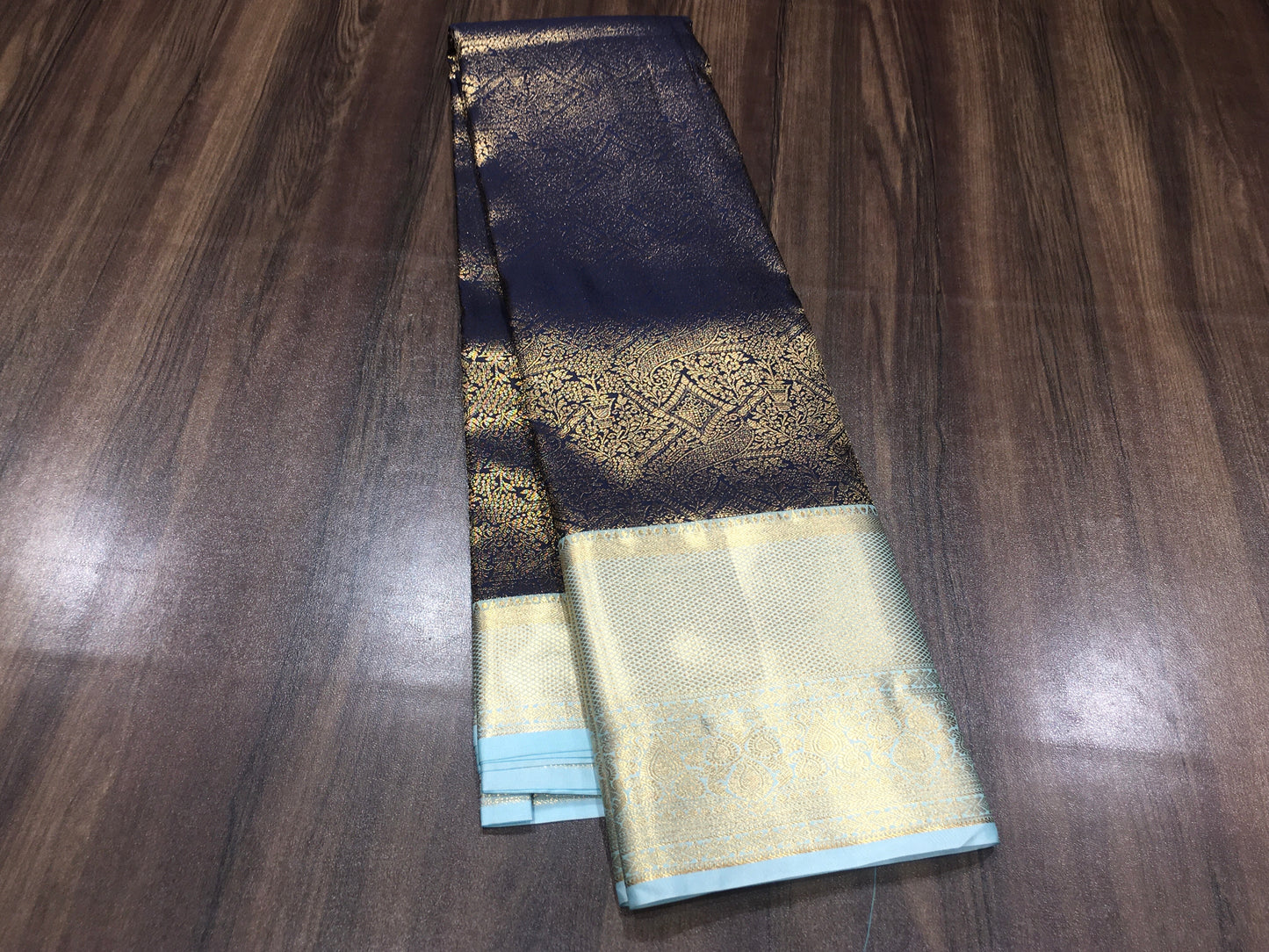Semi Kanchipuram brocade