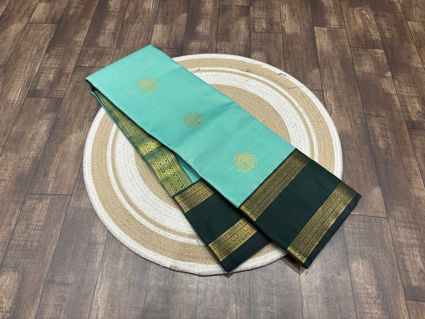 Semi Kanchipuram silk