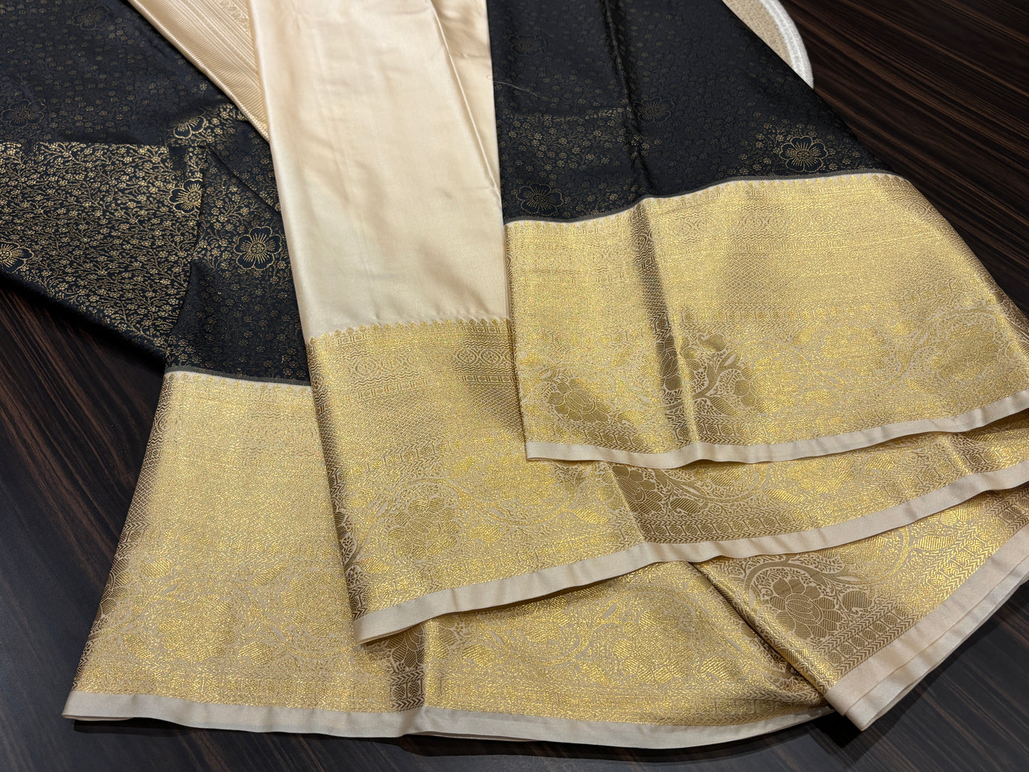 Semi Kanchipuram silk