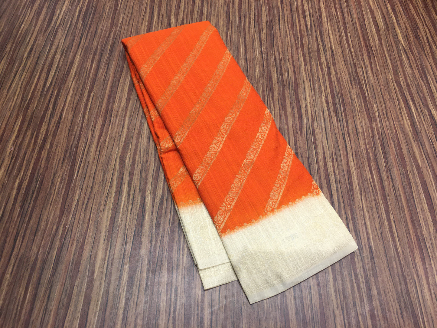 Wrinkle chiffon saree