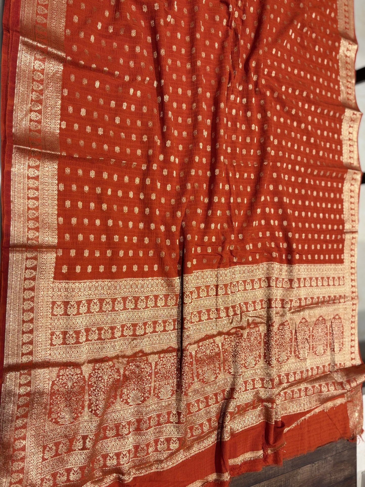Wrinkle chiffon saree