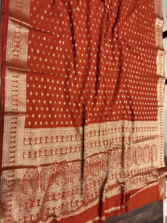 Wrinkle chiffon saree