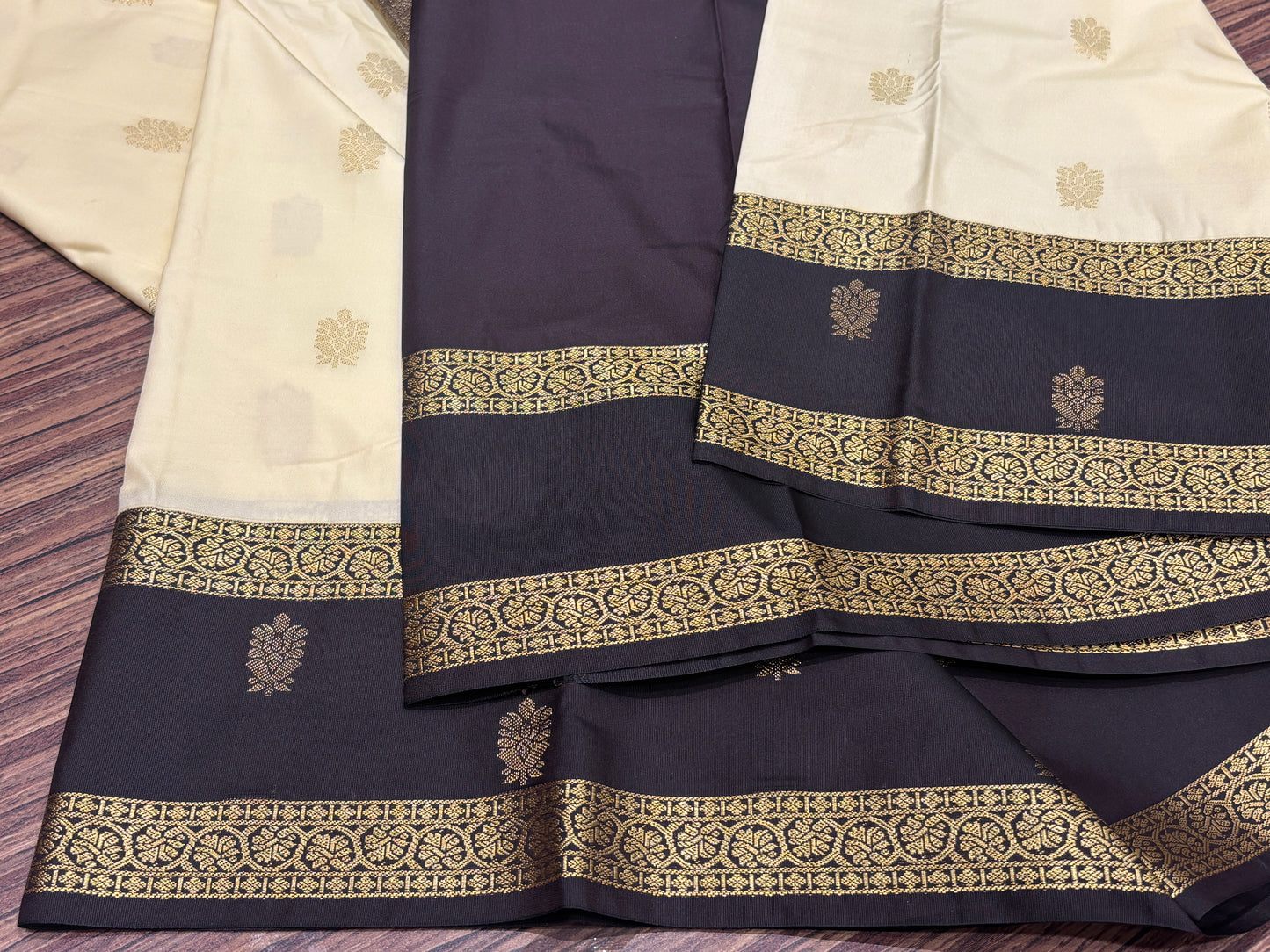 Semi Kanchipuram silk