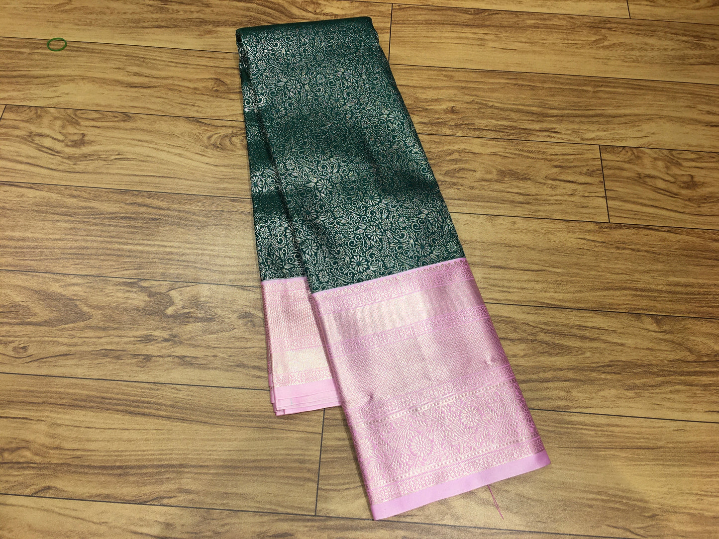 Semi Kanchipuram brocade