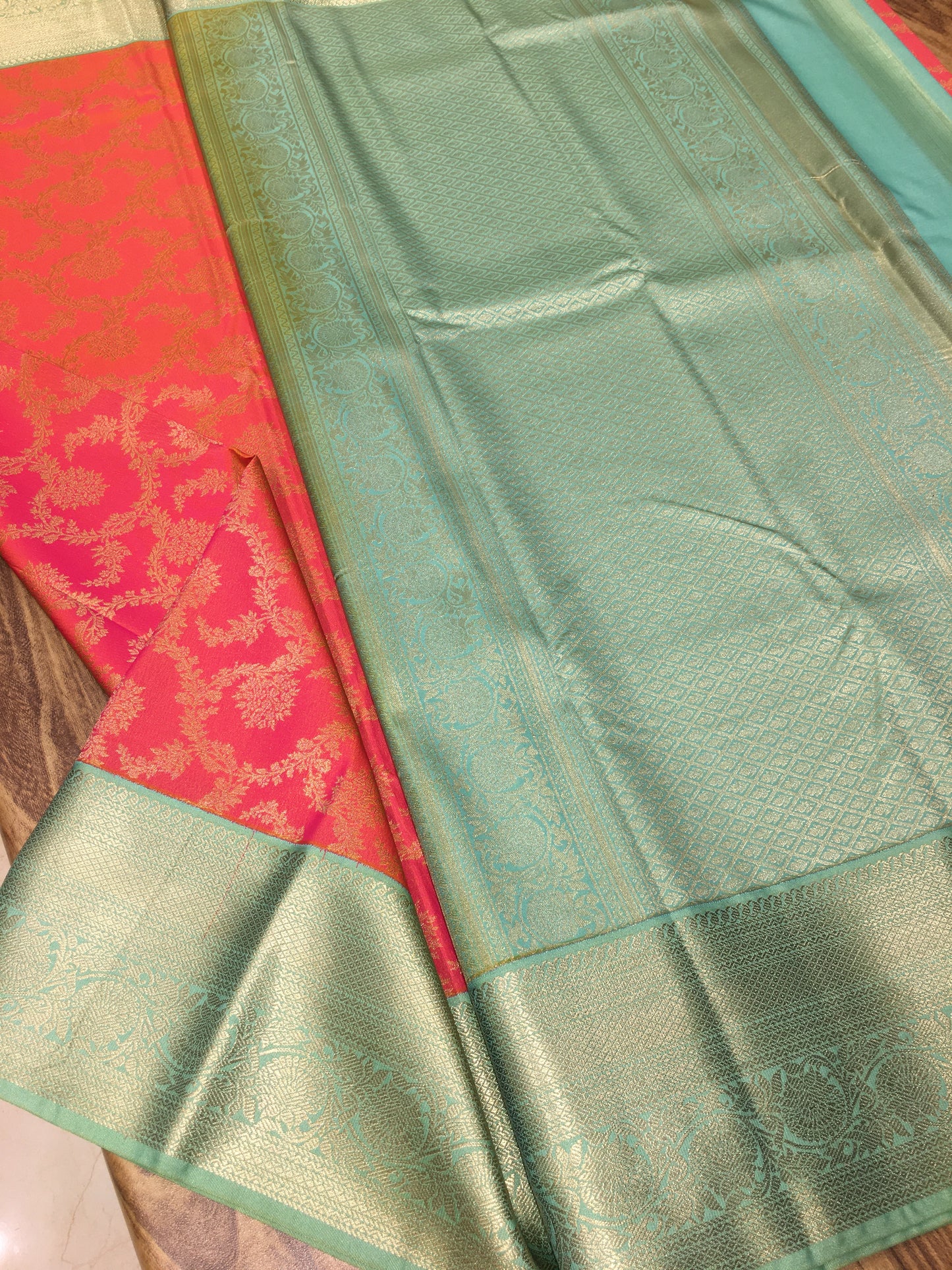 Semi Kanchipuram brocade