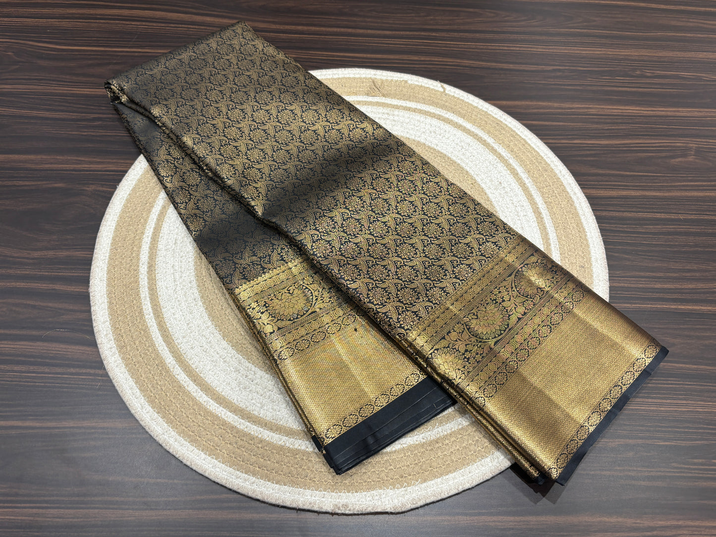 Semi Kanchipuram silk