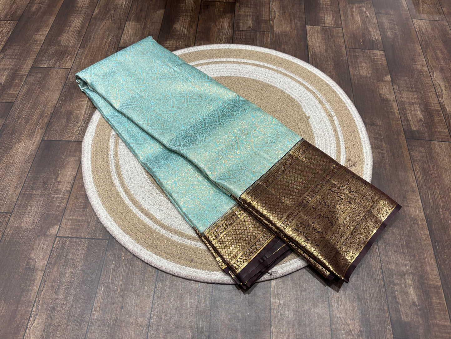 Semi Kanchipuram silk