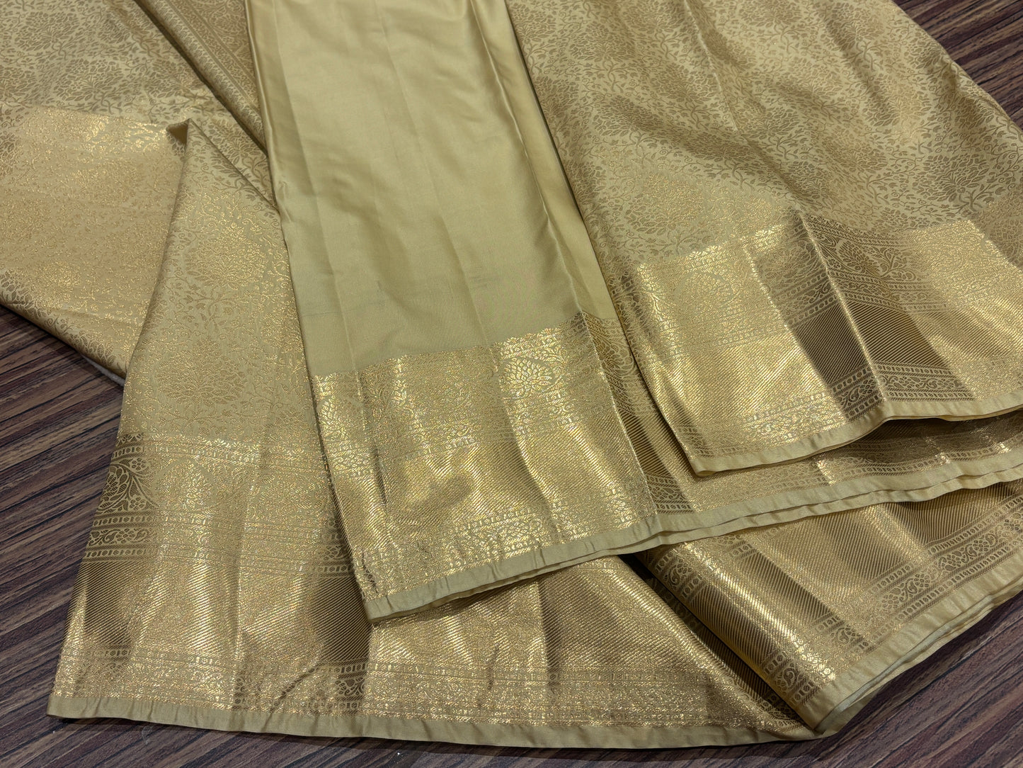 Semi Kanchipuram silk