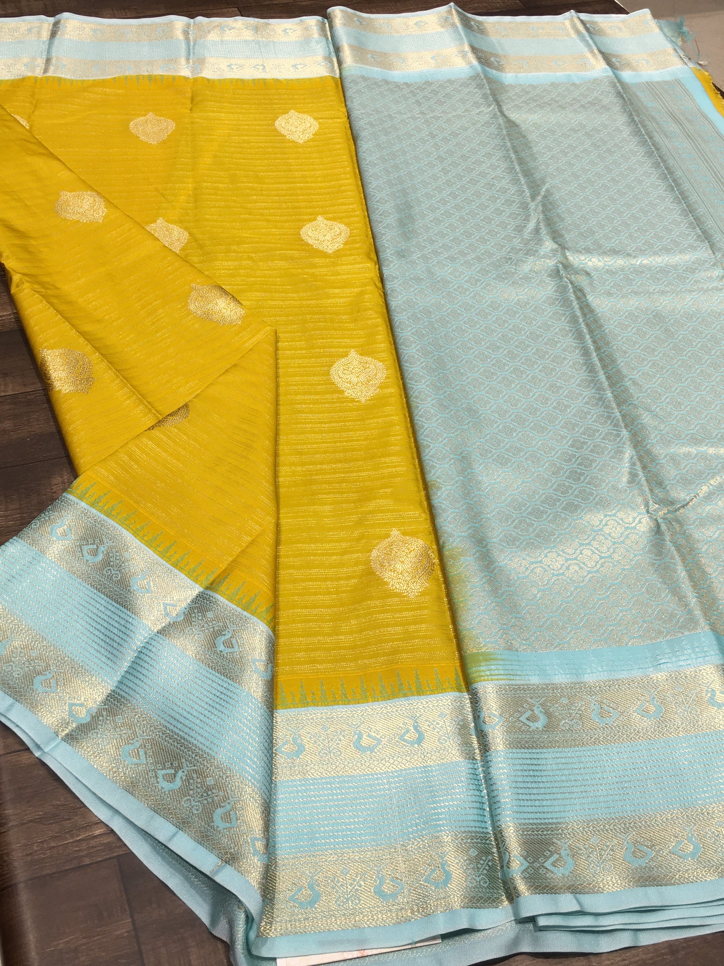 Semi Kanchipuram silk