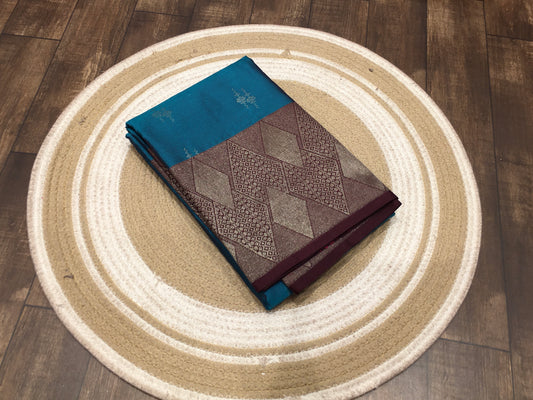 Semi Kanchipuram silk