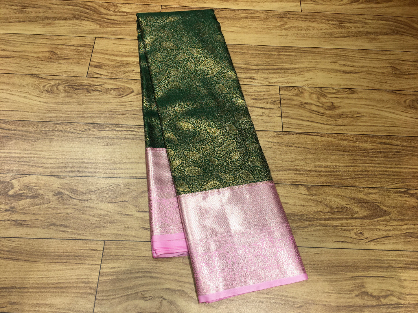Semi Kanchipuram brocade