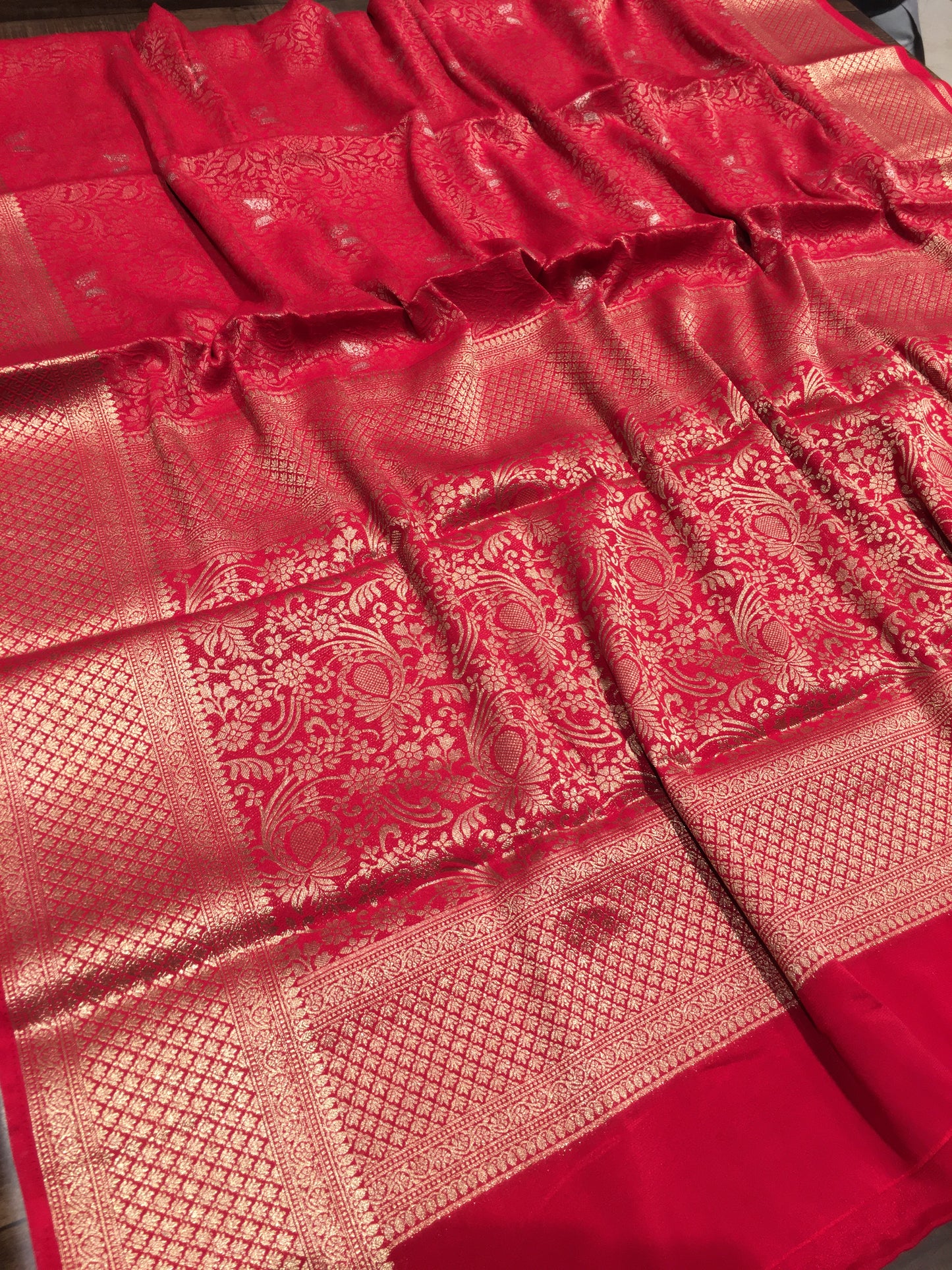 Chiffon crape saree