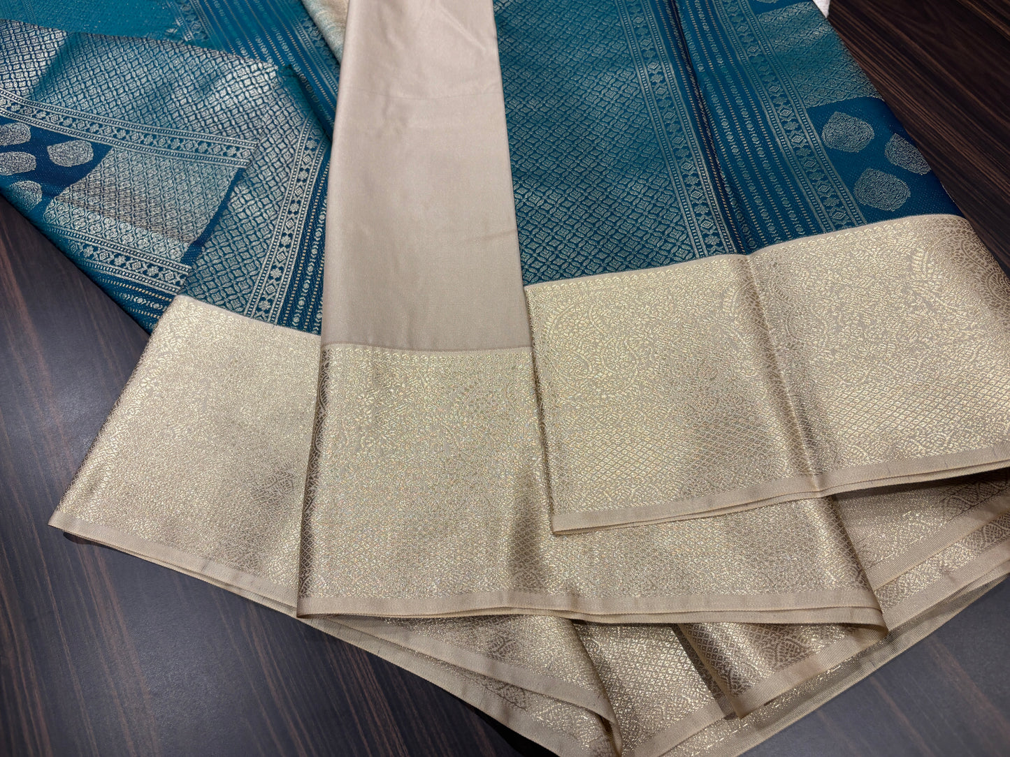 Semi Kanchipuram silk