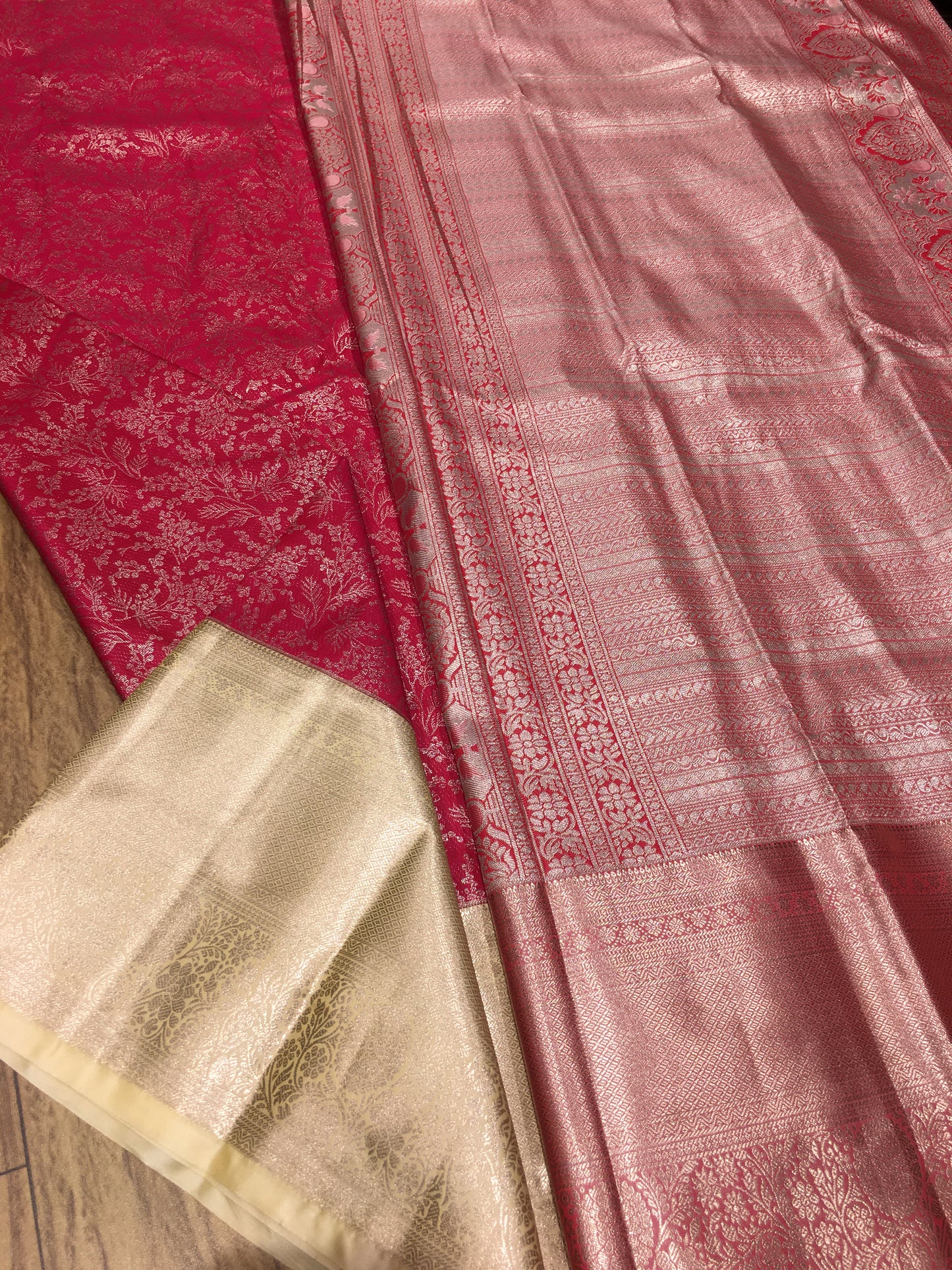 Semi Kanchipuram brocade