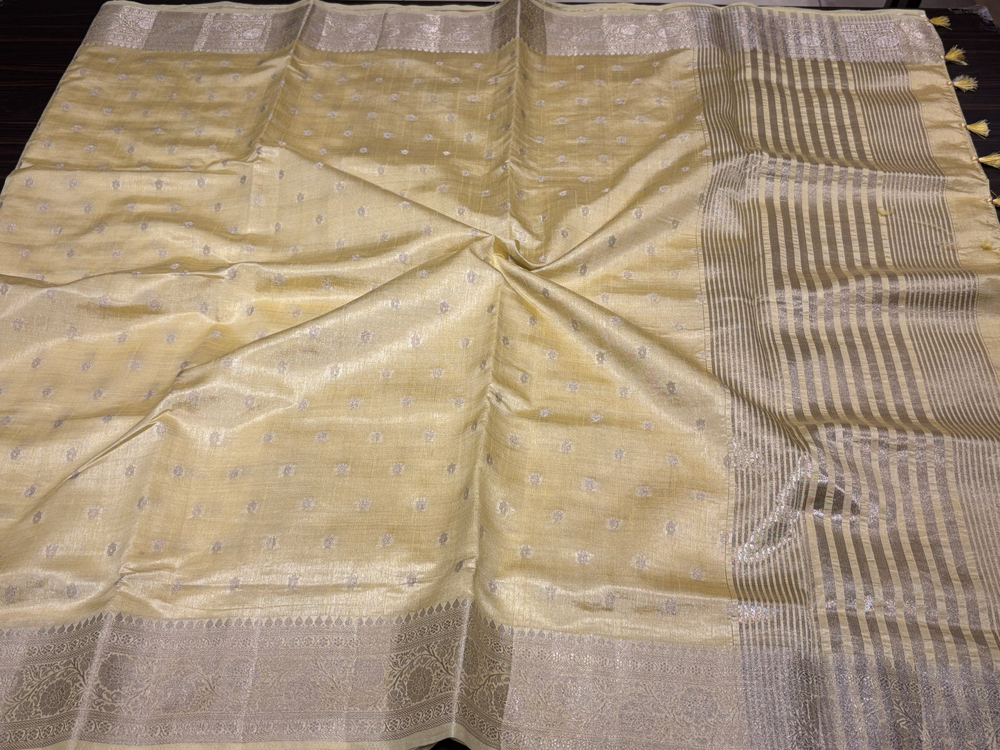 Lilly tussar saree