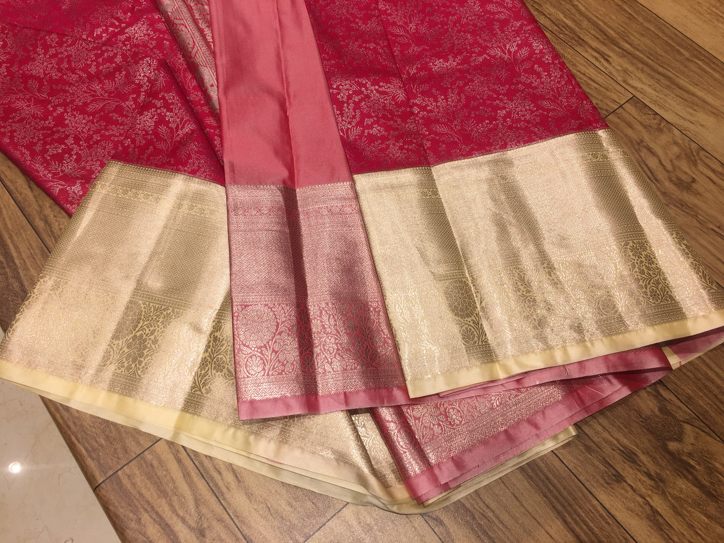 Semi Kanchipuram brocade