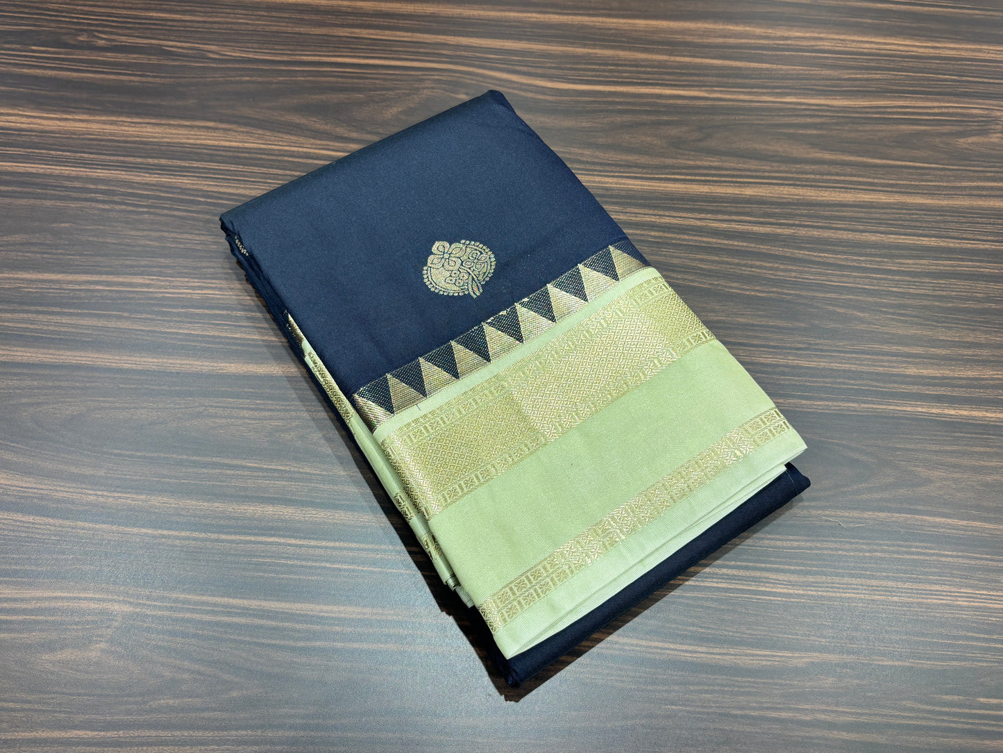 Semi Kanchipuram silk