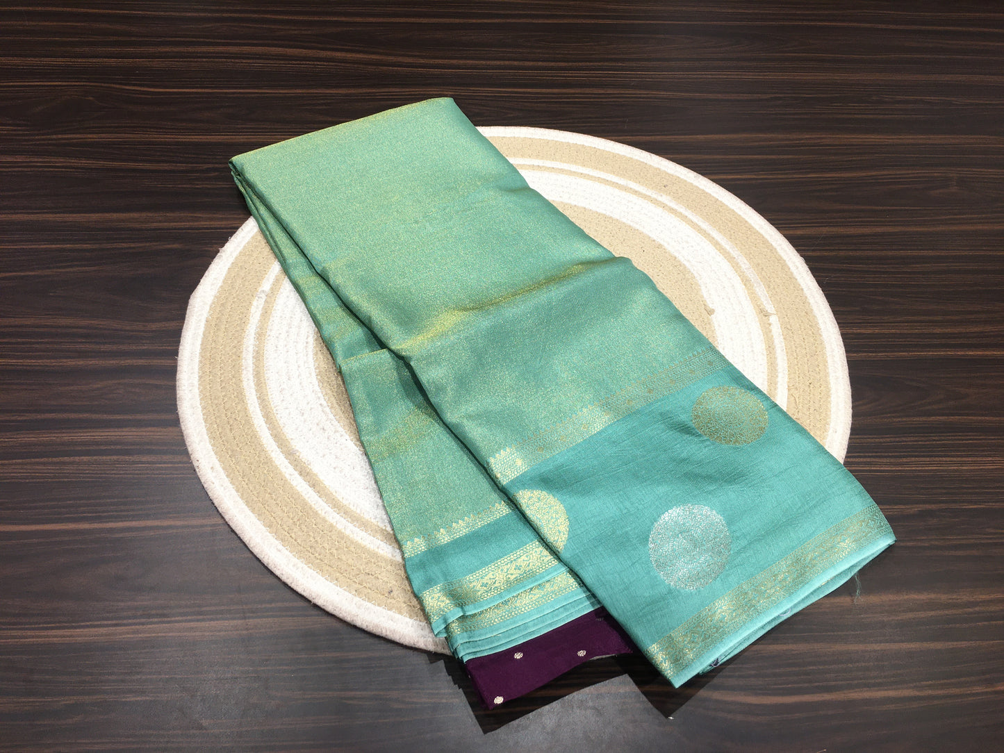 Banarasi butti saree
