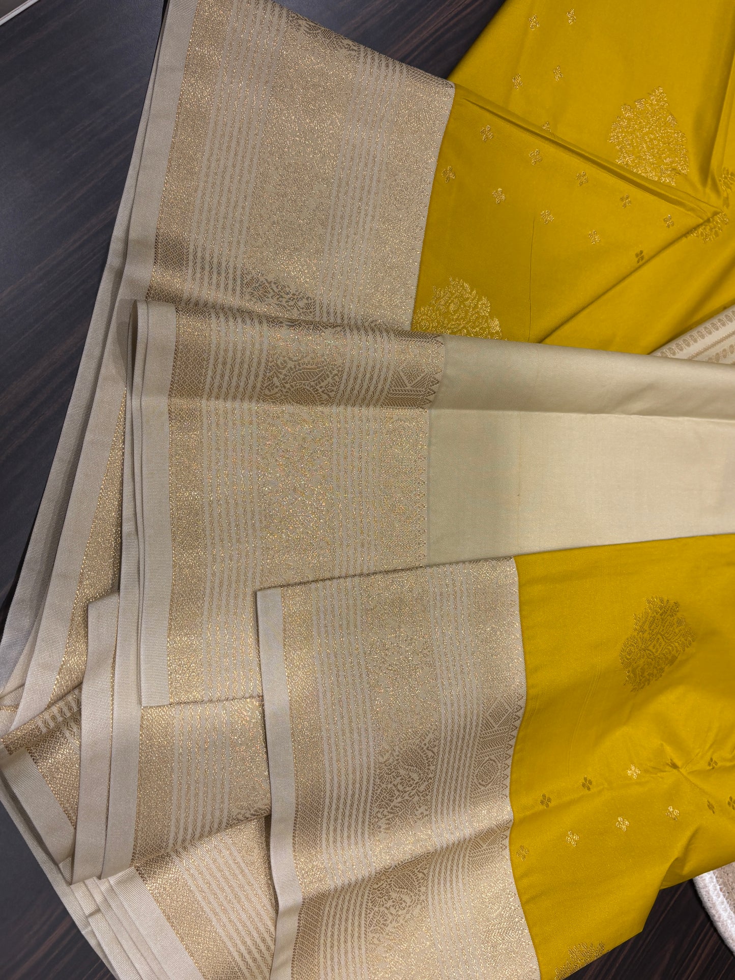 Semi Kanchipuram silk