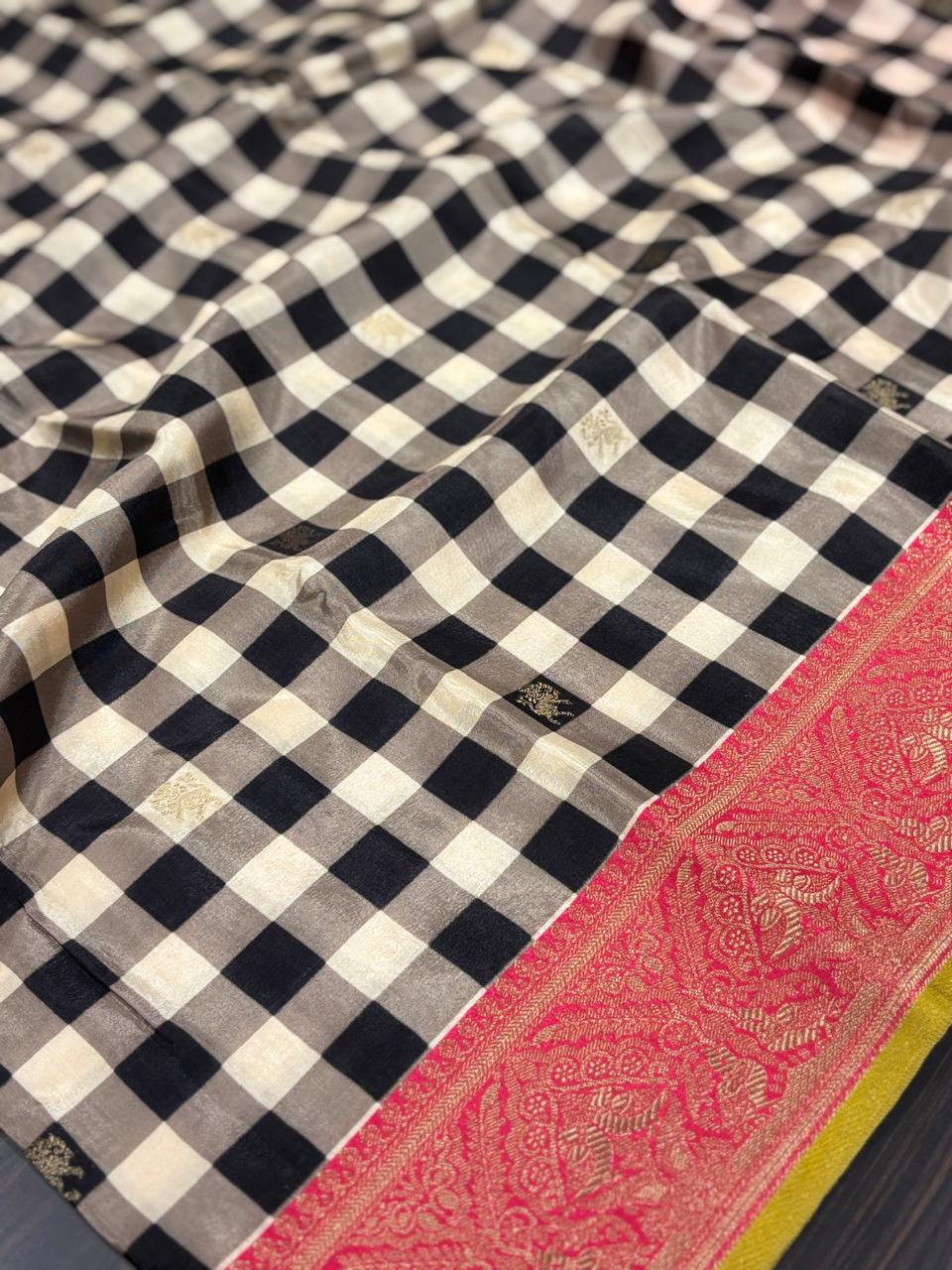 Burberry Crape